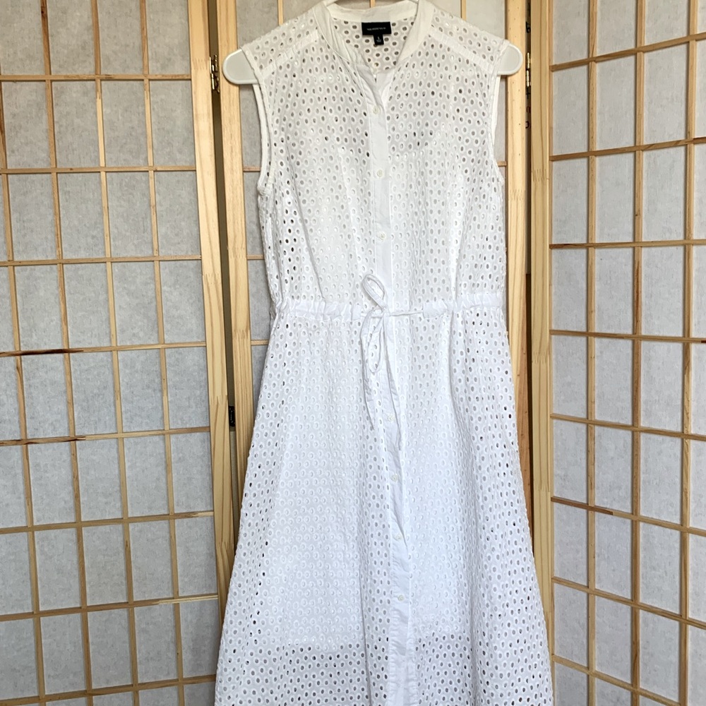 White cotton eyelet dress size 6 by WHOWHATWEAR